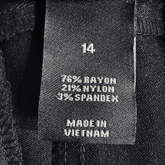 Lane Bryant Ankle Pants 14 (33x26.5) Black Snakeskin Print Stretch Lightweight - Picture 5 of 11